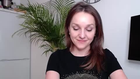 Alicia online show from February 2025 03:27:01 PM