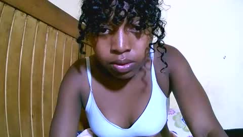 alicianah online show from November 2025 08:36:02 AM