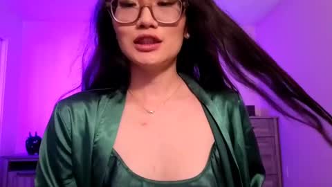 Alicia Hebi online show from September 2025 05:07:02 PM