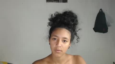 Snapshot of alicie_sexy_hot_20 chatting on March 2025 04:24:02 AM ana online show from March 2025 04:24:02 AM