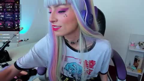 Snapshot of alien_universe chatting on September 2025 06:20:01 PM Aiko Independent Model online show from September 2025 06:20:01 PM