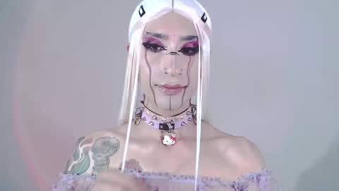     online show from January 2025 02:37:01 AM