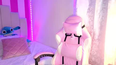 Snapshot of aliice_wonderland_ chatting on November 2025 05:07:01 AM Aliice Brown online show from November 2025 05:07:01 AM