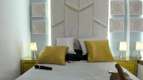 Ali Jhones online show from September 2025 12:06:01 PM