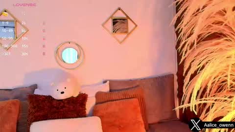 Alicie online show from September 2025 09:15:01 PM