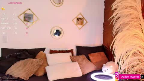 Alicie online show from September 2025 09:15:02 PM