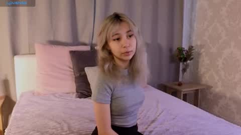Im Alika online show from October 2025 04:10:02 AM