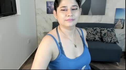 Snapshot of alinabozz1 chatting on June 2026 02:23:02 AM alinabozz1 online show from June 2026 02:23:02 AM