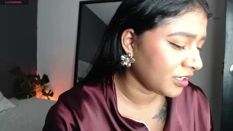 Snapshot of alinakiss_ chatting on May 2026 10:33:02 PM lili online show from May 2026 10:33:02 PM