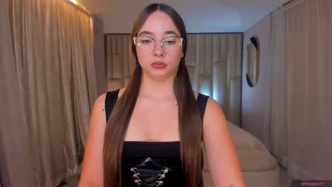 alinakravitz_ online show from September 2025 11:26:02 AM