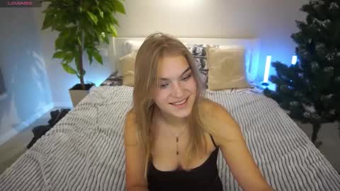 Alina online show from December 2025 08:13:02 PM