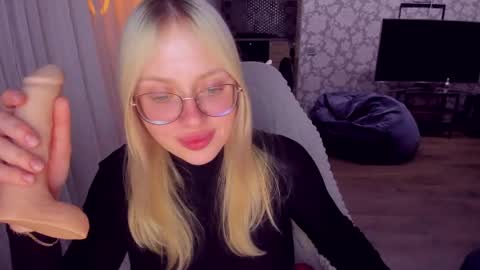 Snapshot of alinaocean chatting on June 2026 09:27:01 PM alinaocean online show from June 2026 09:27:01 PM