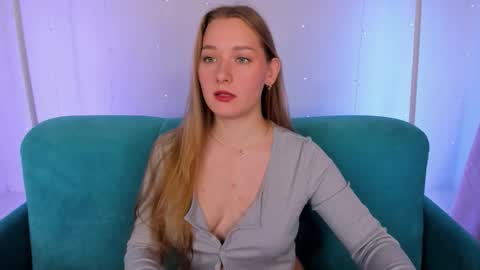 Snapshot of alinawise chatting on October 2025 01:09:02 AM alinawise online show from October 2025 01:09:02 AM