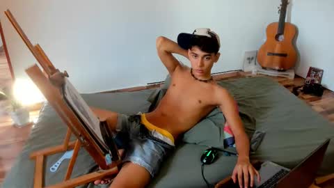 AliotTwink online show from November 2025 08:08:01 PM