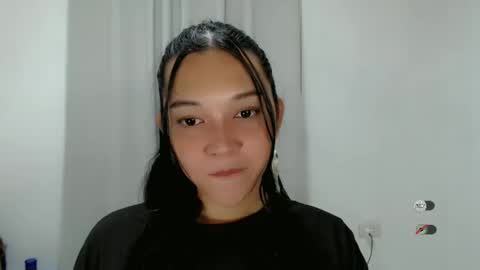 Snapshot of alisa_kiss_ chatting on October 2025 12:58:01 AM Shanti xhey online show from October 2025 12:58:01 AM