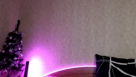 alisaadoll online show from January 2026 01:05:02 PM