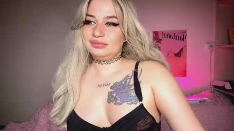 Alise and Frank online show from January 2026 03:11:02 AM