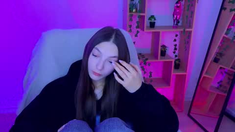 Alise online show from October 2025 06:11:01 AM