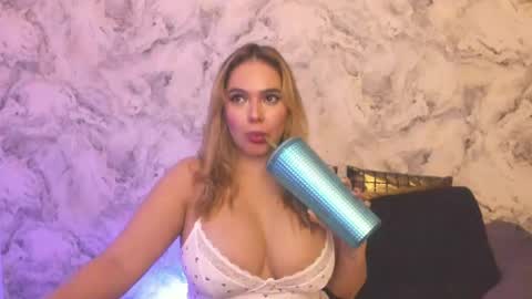 Snapshot of alisha_indira_ chatting on February 2025 04:16:02 AM Andrea online show from February 2025 04:16:02 AM