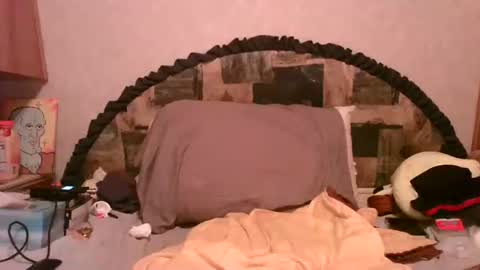 Alisha online show from November 2025 12:57:02 AM