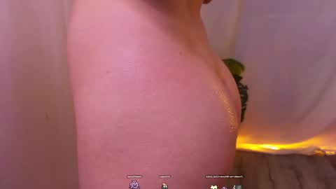 Alisia online show from December 2024 01:16:02 PM