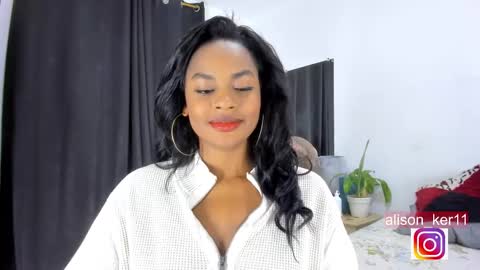 Snapshot of alison_ker chatting on February 2025 09:37:01 AM Sofias house online show from February 2025 09:37:01 AM