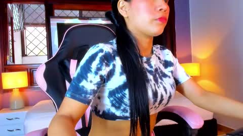 Aissa online show from October 2025 11:46:02 AM
