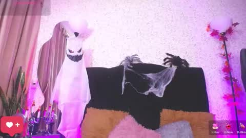 Snapshot of alisse_laurent chatting on October 2025 03:42:02 AM alisse online show from October 2025 03:42:02 AM