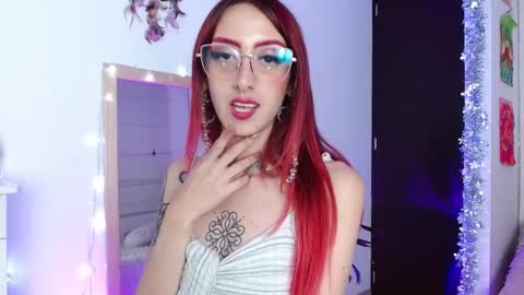 alissesallie_ online show from December 2024 01:36:02 AM