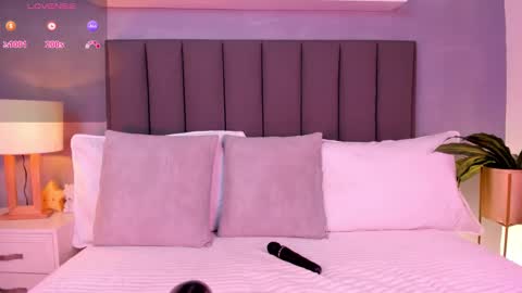 alisson_81 online show from December 2025 02:41:02 AM