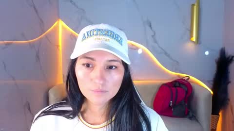 alisson_tx_ online show from April 2026 12:25:01 PM