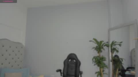 alix_18 online show from September 2025 11:13:02 AM
