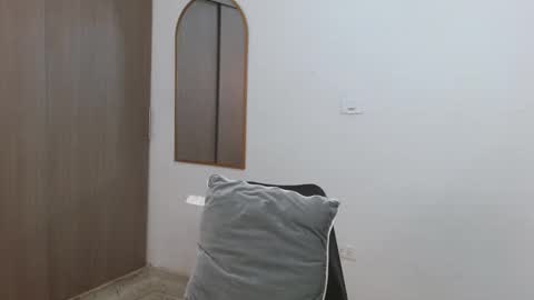 alix online show from November 2025 06:00:02 PM