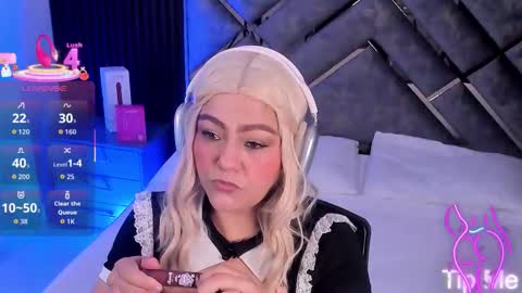 Aliyahs stone online show from December 2025 12:00:02 PM