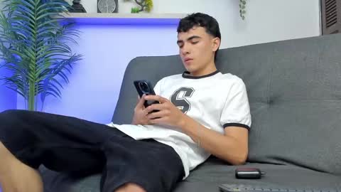 Snapshot of allexserrano chatting on January 2025 03:26:01 AM Allex online show from January 2025 03:26:01 AM