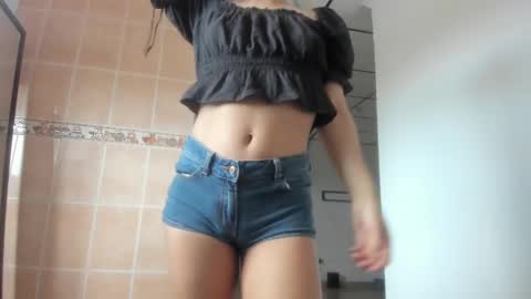 Snapshot of allgold8 chatting on February 2025 08:05:01 PM allgol8 online show from February 2025 08:05:01 PM