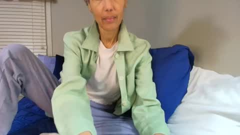 wishlist on bio online show from November 2025 12:43:01 AM