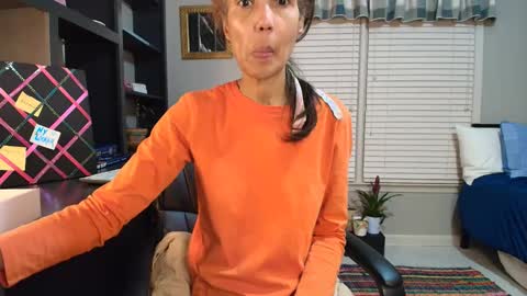 wishlist on bio online show from December 2025 10:52:01 PM