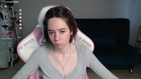 Snapshot of allie_hazie chatting on April 2026 12:02:01 AM alice online show from April 2026 12:02:01 AM
