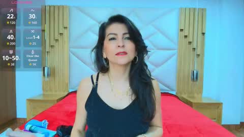 Aliie  online show from November 2025 11:58:01 AM