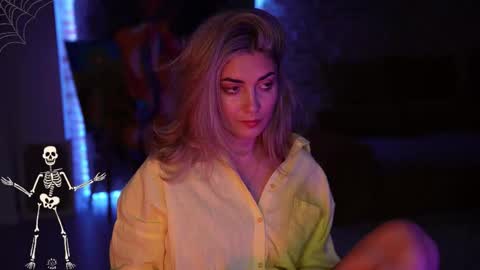 Allie online show from October 2025 05:46:01 AM