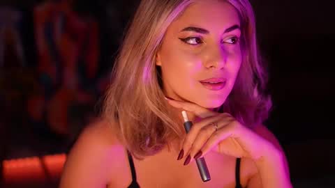 Allie online show from November 2025 05:50:02 AM