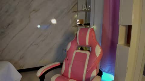 Allison Palmer online show from February 2025 02:13:02 PM