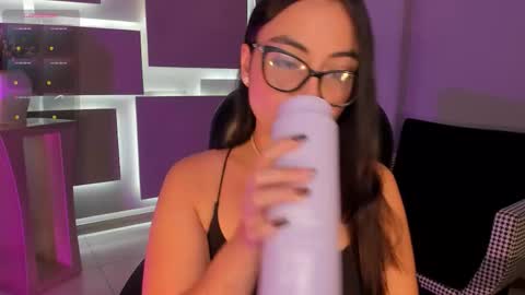 Snapshot of allisonrogersx chatting on October 2025 02:11:02 AM Allison Rogers online show from October 2025 02:11:02 AM