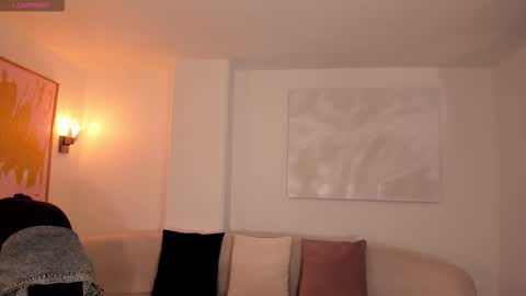 Snapshot of allisonrogersx chatting on October 2025 04:46:01 PM Allison Rogers online show from October 2025 04:46:01 PM