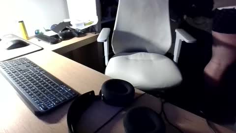 allowis2 online show from November 2025 09:03:02 PM