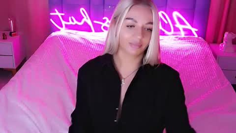 AlwaysHot online show from October 2025 02:17:02 AM