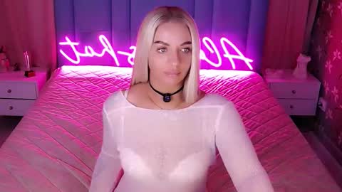 AlwaysHot online show from February 2026 02:02:02 AM