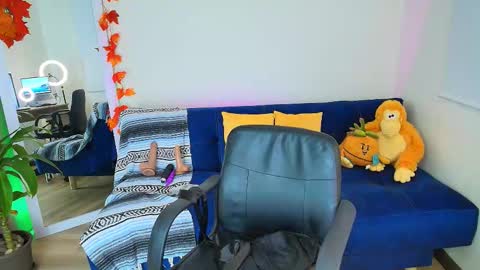 Snapshot of ally_riso chatting on October 2025 01:36:02 AM Ally help me reach 100 satisfaid online show from October 2025 01:36:02 AM