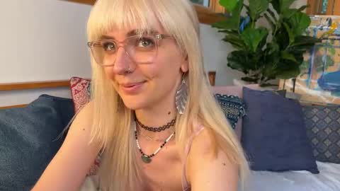 Ally Elliot online show from October 2025 08:42:02 PM